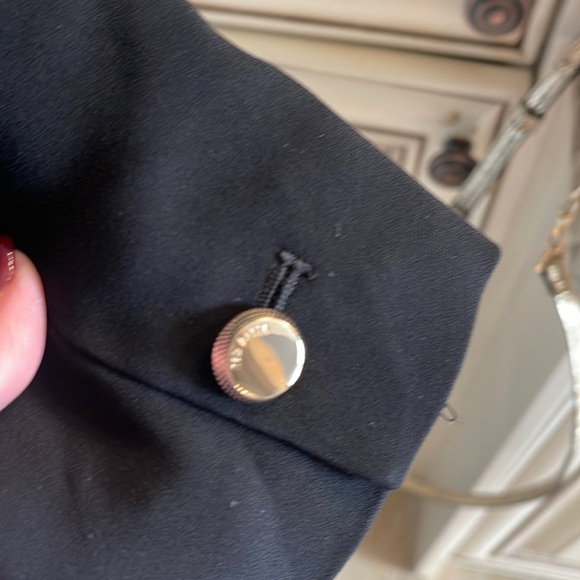 Gorgeous, brand new, Ted Baker size 4 (US 12) black suit - Picture 6 of 13